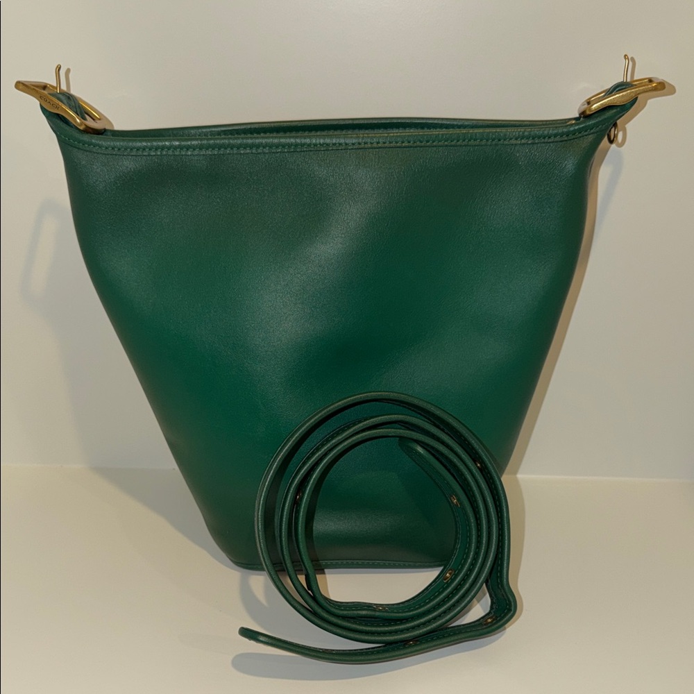 Coach Duffle 16